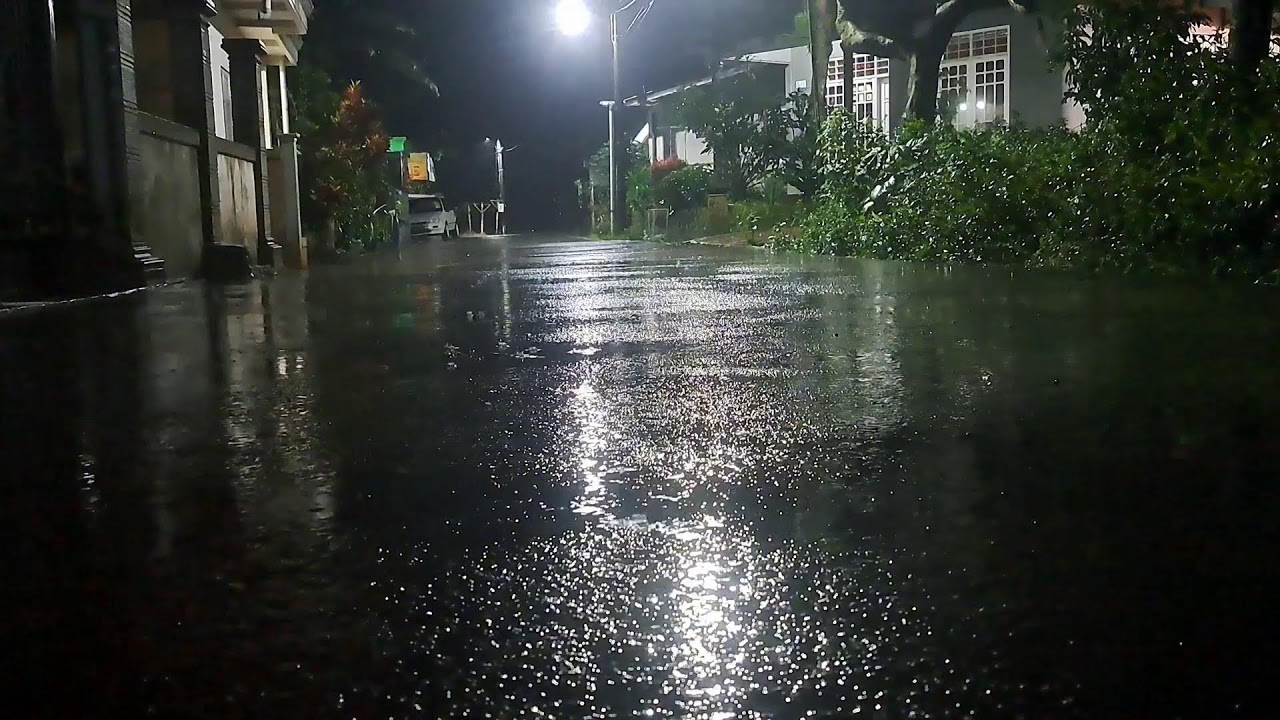 Gentle Rain and Distant Thunder │ Night Calm