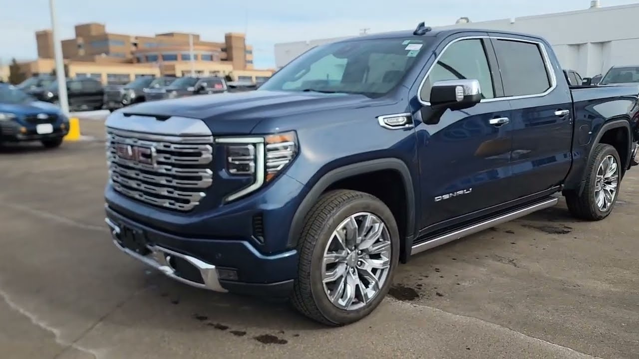 2023 GMC Sierra 1500 Denali (Brownstone interior)