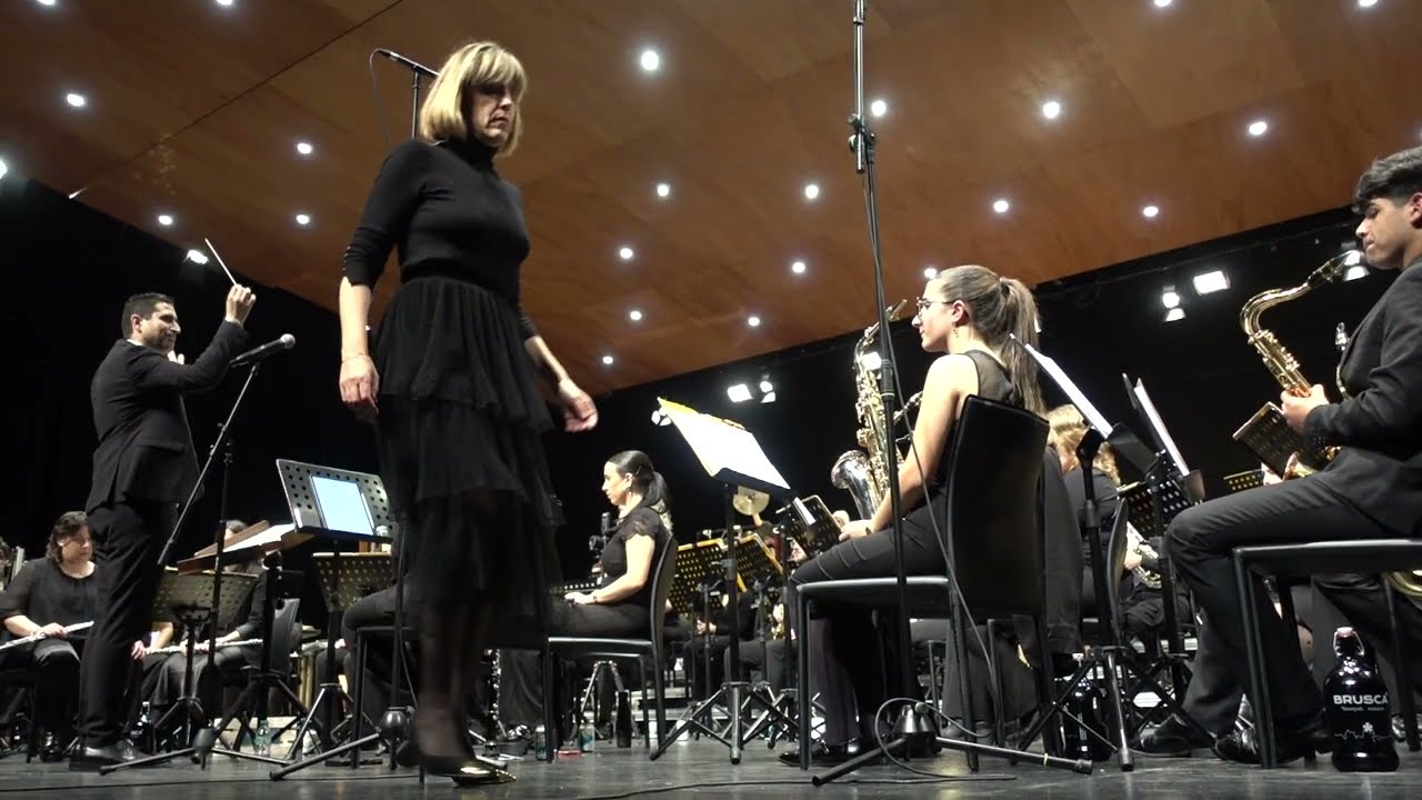 EL ILUSTRE MARINO. COMPOSITOR Y DIRECTOR:ÓSCAR NAVARRO. SOLISTA: MONTSE MOZO. TEATRO DE MANACOR.