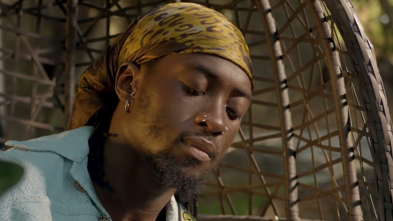 Jordan Moozy - No War (Acoustic Performance)