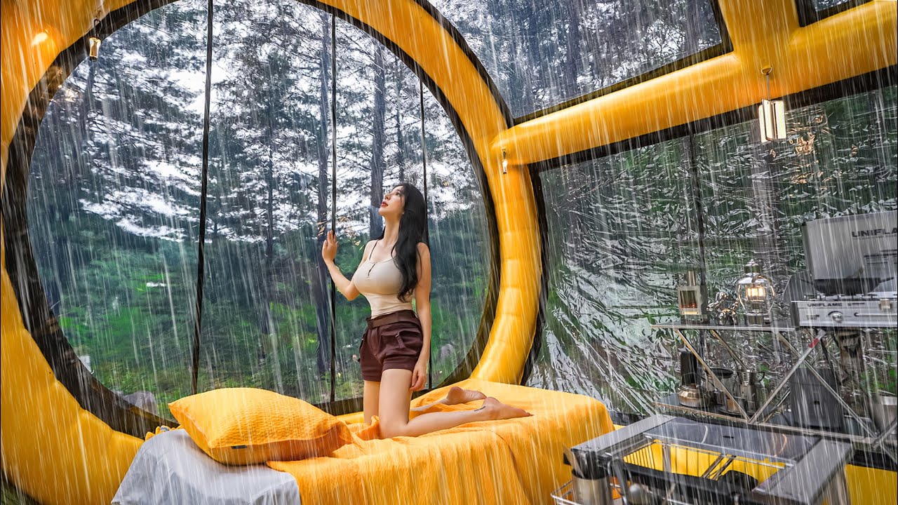 ☔️CAMPING IN THE RAIN INSIDE A HUGE CAPSULE AIR TENT