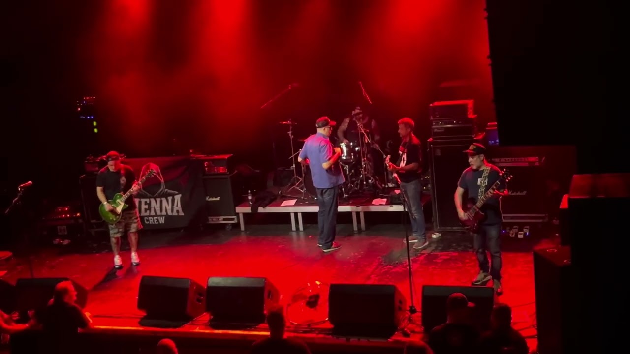 Alive Inside - 1 (live @ Arena, Vienna, Austria, 07/08/2025)