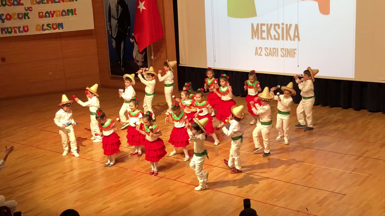 Ted Ankara Anaokulu 23 nisan ülkeler dansi