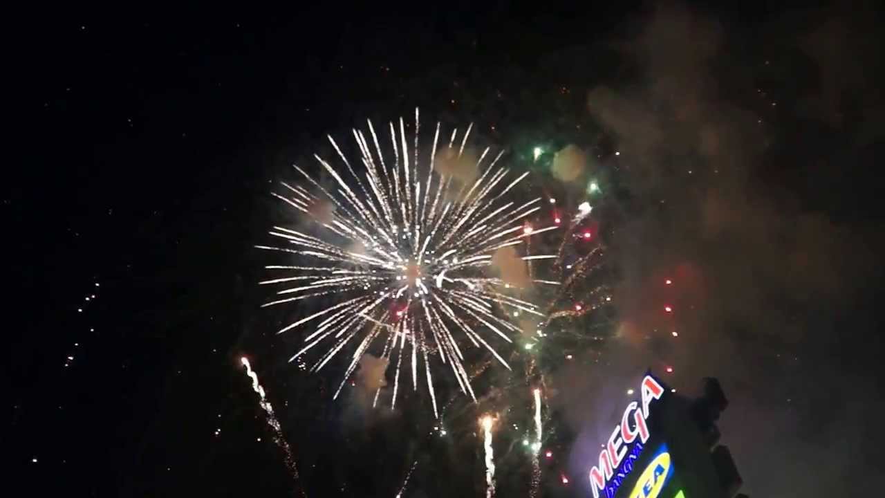 2014 Midnight Fireworks Mega Bangna Thailand (Full HD)