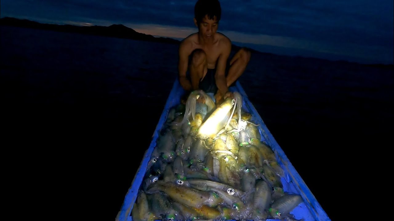Naka JACKPOT din kami ng pusit lumot!  Catch and sell,.  #season