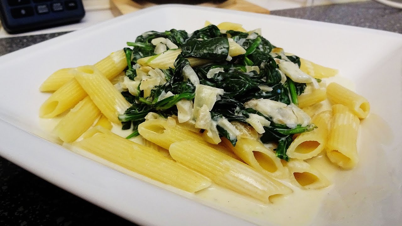 REZEPT: NUDELN IN SPINAT-GORGONZOLA-SAUCE - schnell und einfach selber machen!