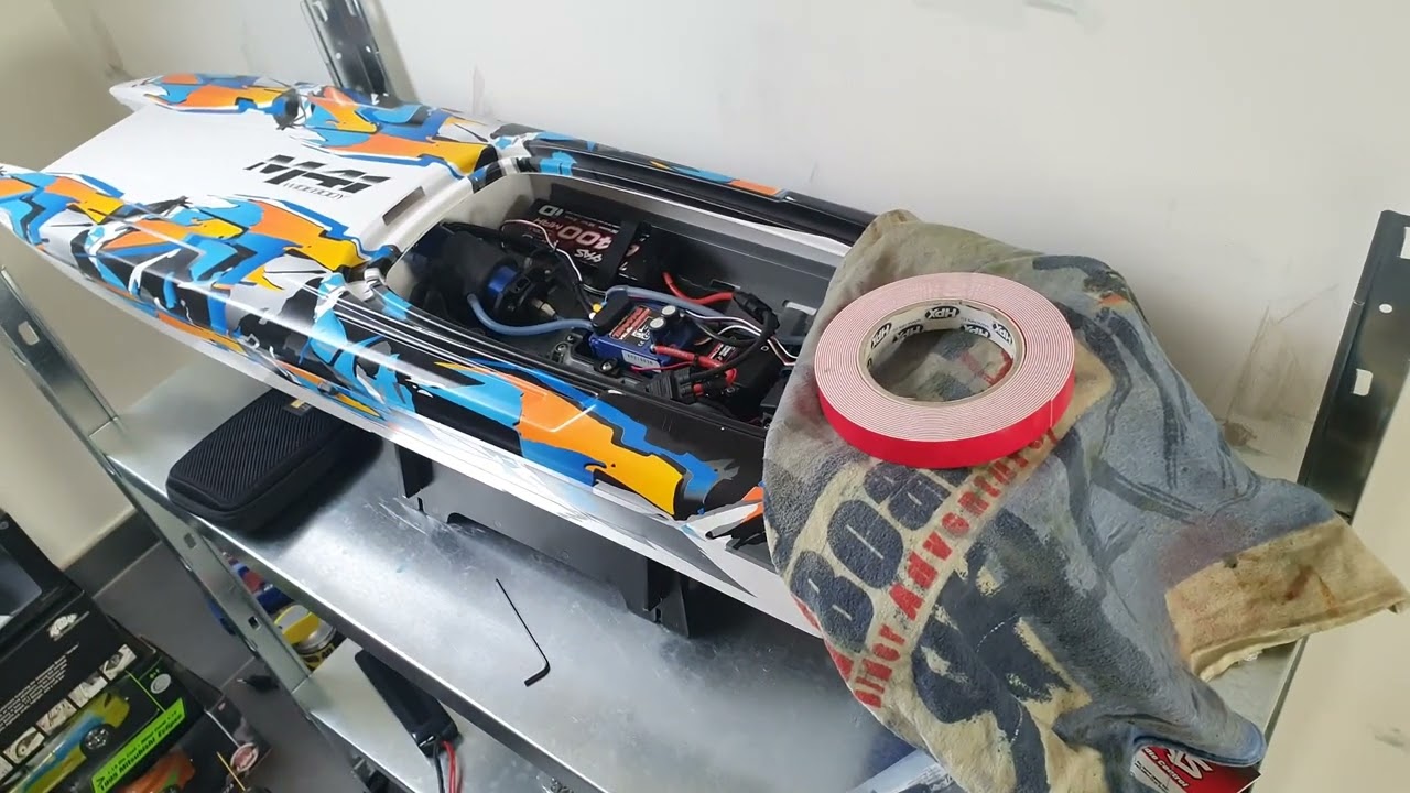 Fixing all the problems on my M41 boat from traxxas
