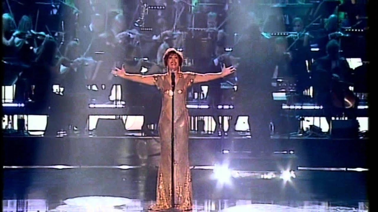 Shirley Bassey at the 2005 Royal Variety Performance