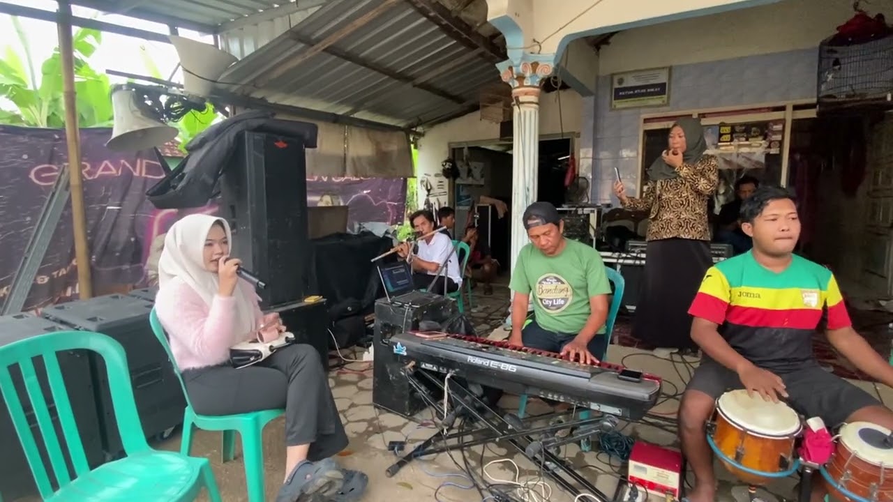 Denok-Anaya andira-versi latihan nunggu berbuka puasa 