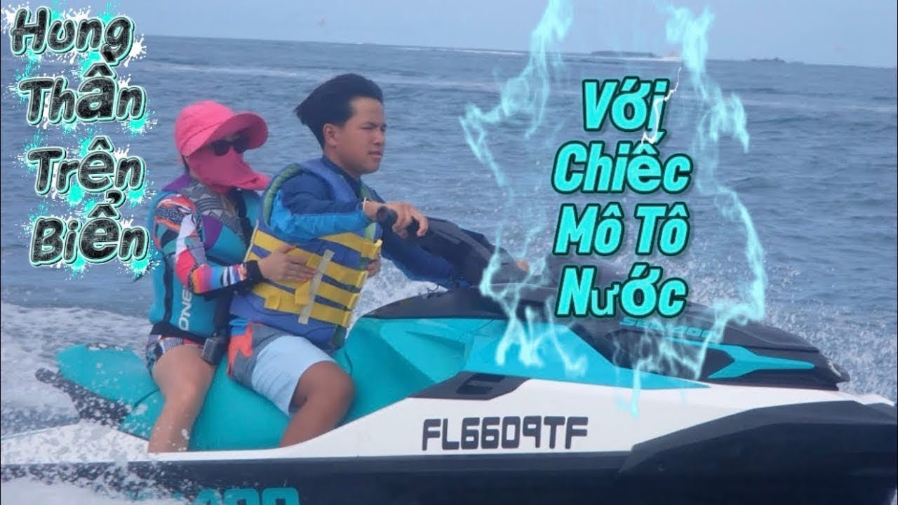 Морское чудовище на гидроцикле / Гидроцикл в Ки-Уэсте, Флорида