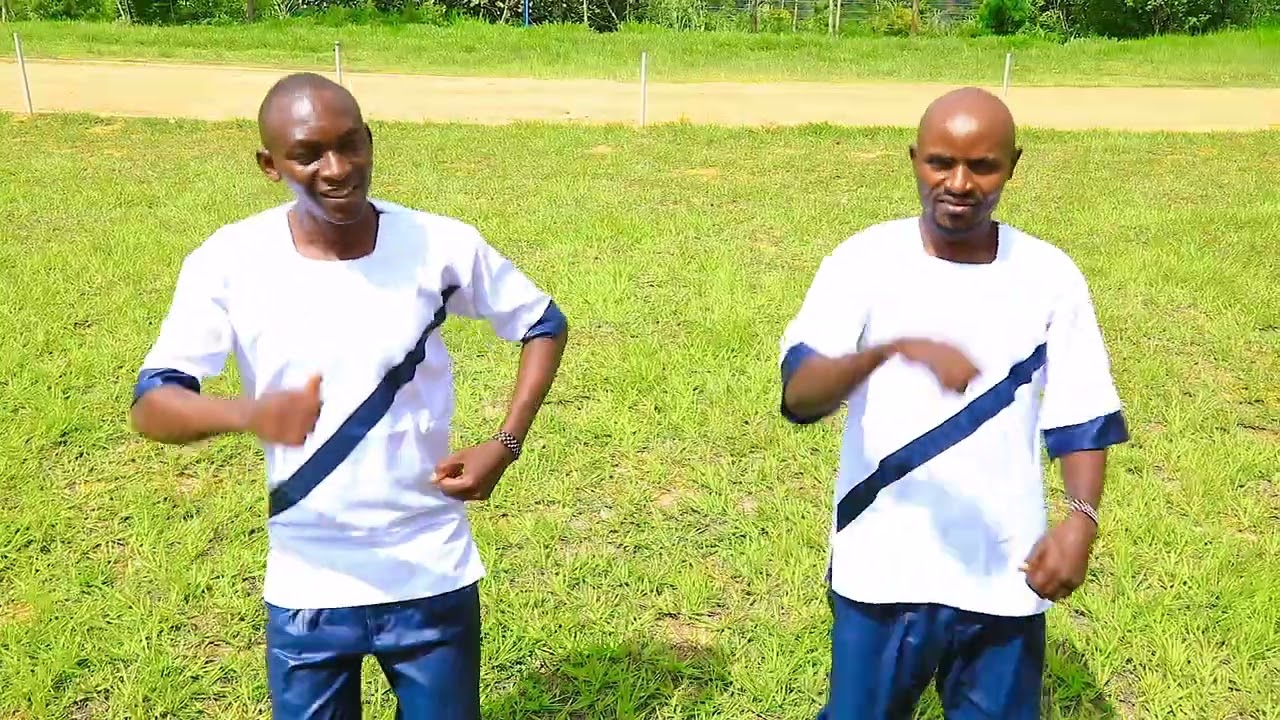 Katika huu wimbo tumwombe mwenyezi mungu atupe nguvu ya kumtumikia