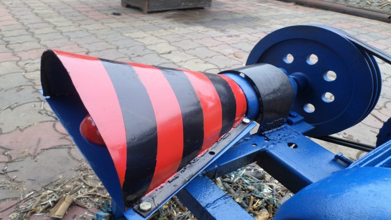 Garden shredder. Садовый измельчитель.