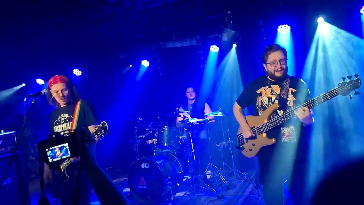 Moskwa - początek koncertu (Bydgoszcz, Over The Under Pub 17 10 2025)