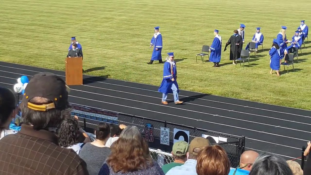Williamsport High School 2020 And 2015 graduation (mine and my brothers)