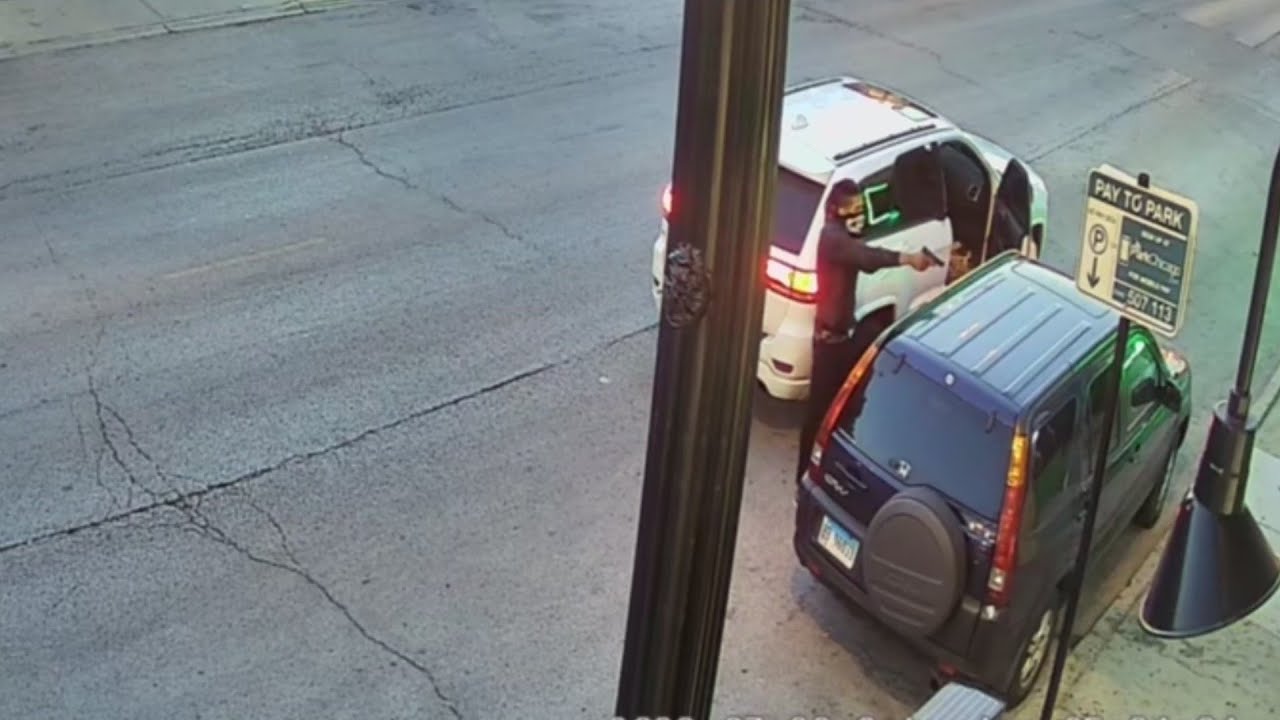 VIDEO: Camera footage shows Edison Park business owner&rsquo;s dad robbed of catalytic converter at gunpoi