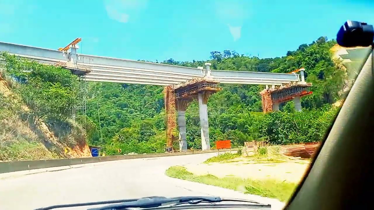 Obras na serra das Araras