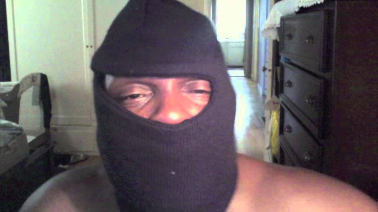Handcuffed Man Shot Dead in Back of Police Car, Cops Say He Shot Himself .
