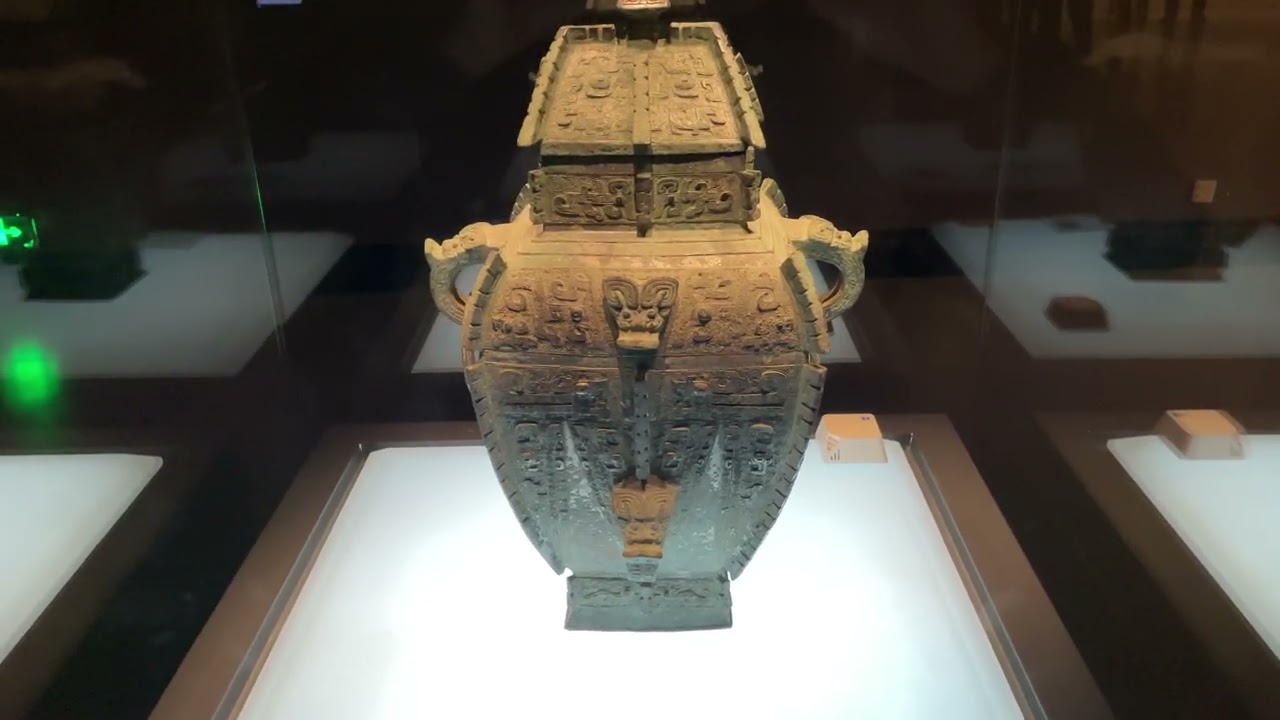 這些藏在洛陽市博物館的青銅器的時間大多都在3000年前，有些甚至更早，都是國寶級的