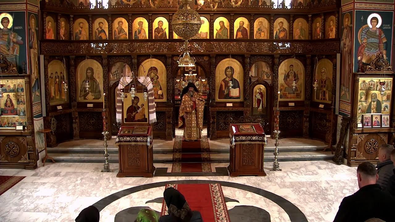 Sf&acirc;nta Liturghie a Sf. Vasile cel Mare &icirc;n Joia Mare