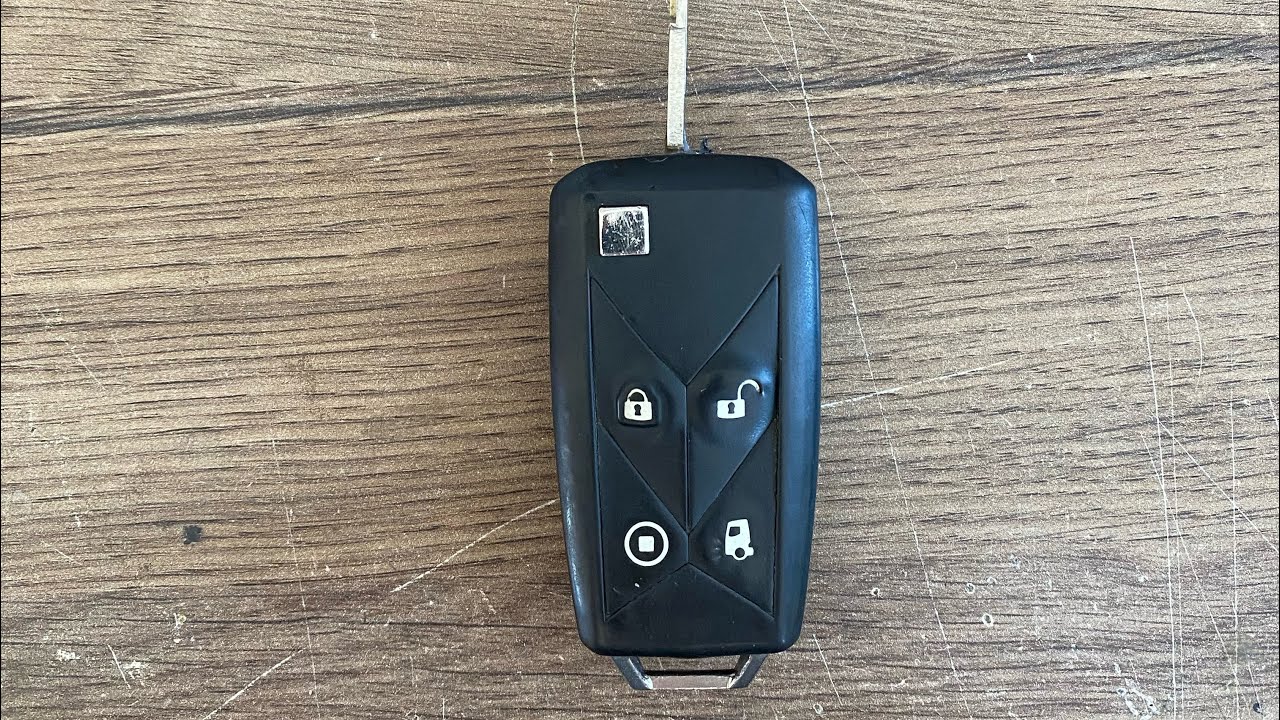 Hogyan cserélj Renault kamion kulcsban elemet ? How to change Renault Truck key battery ?