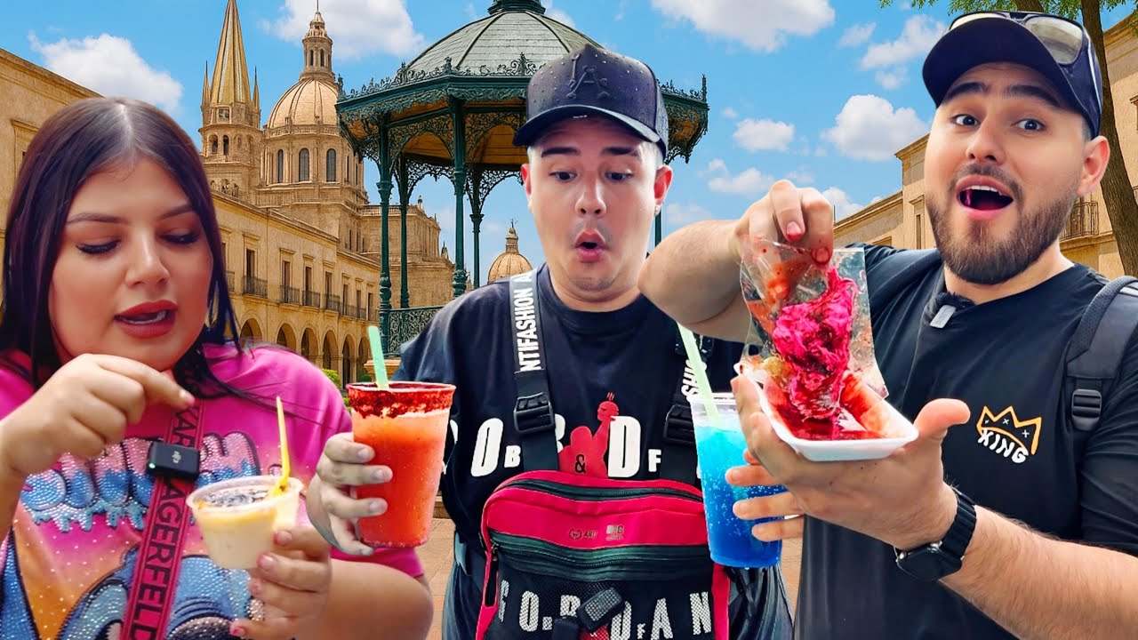 Probando Antojitos Callejeros Típicos de Guadalajara 🇲🇽 ¡Delicioso Tour! 😋