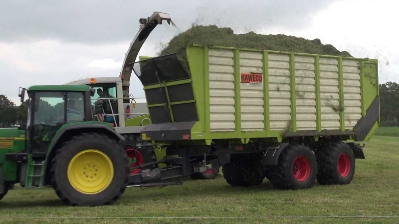 Grashakselen & inkuilen 2013 - Claas Jaguar 860 & 2 john deere kaweco