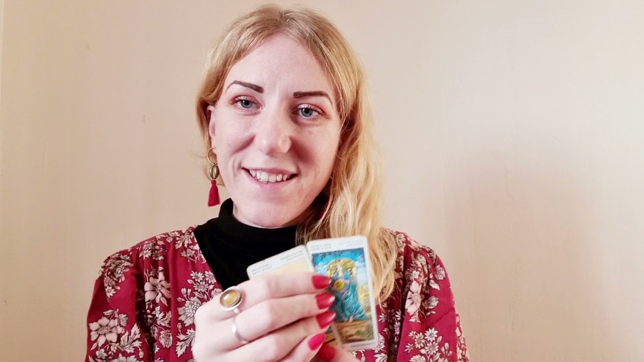 TAURUS 2022 Year Ahead Reading Horoscope & Tarot December 2021 Happy New Year!