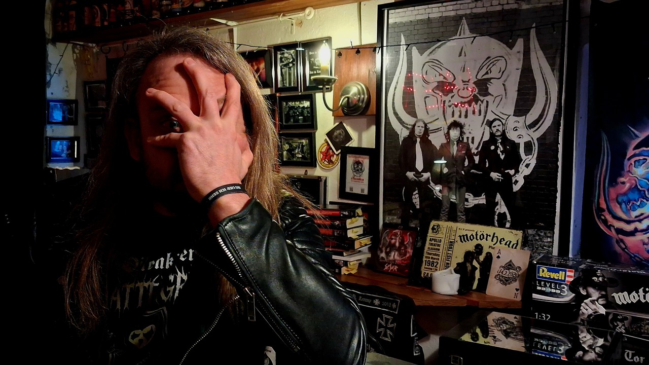Metal streckt die Waffen: Warum laufen alle zu TBS? Eine Kritik an der Selbstaufgabe.