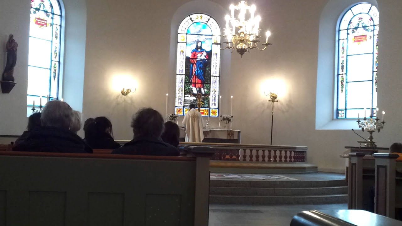 Maundy Thursday mass  in Church of Sweden - Eucharist