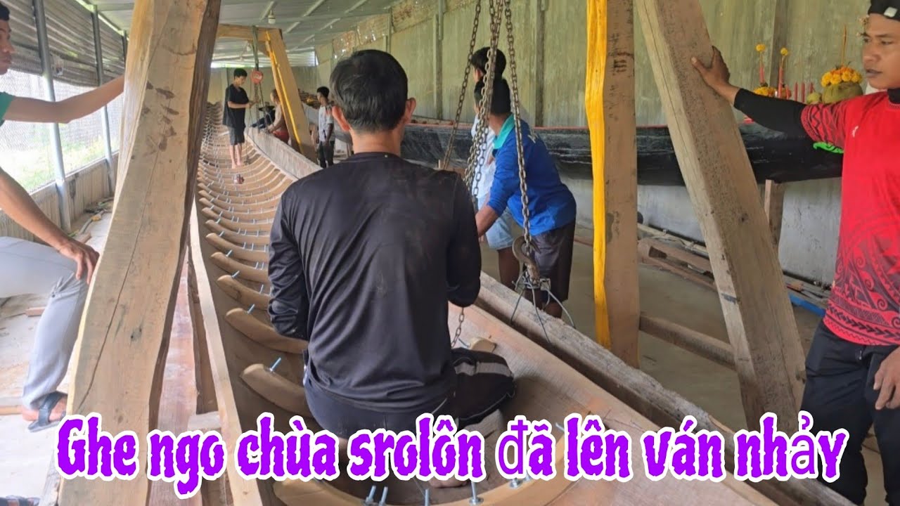 Ghe ngo ch&ugrave;a srol&ocirc;n v&aacute;n gh&eacute;p kh&ocirc;ng sử dụng cần c&acirc;u đ&atilde; khởi c&ocirc;ng 5 ng&agrave;y 