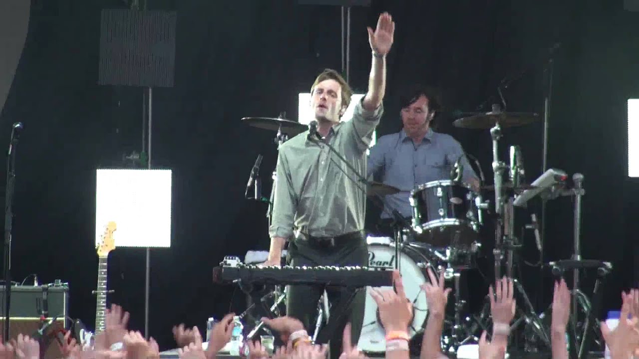 Cut Copy @ Lollapalooza 2010 - Lights And Music