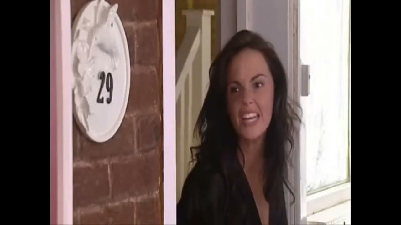 Hollyoaks - Mercedes Owen Attacks Carmel McQueen (16th October 2007)