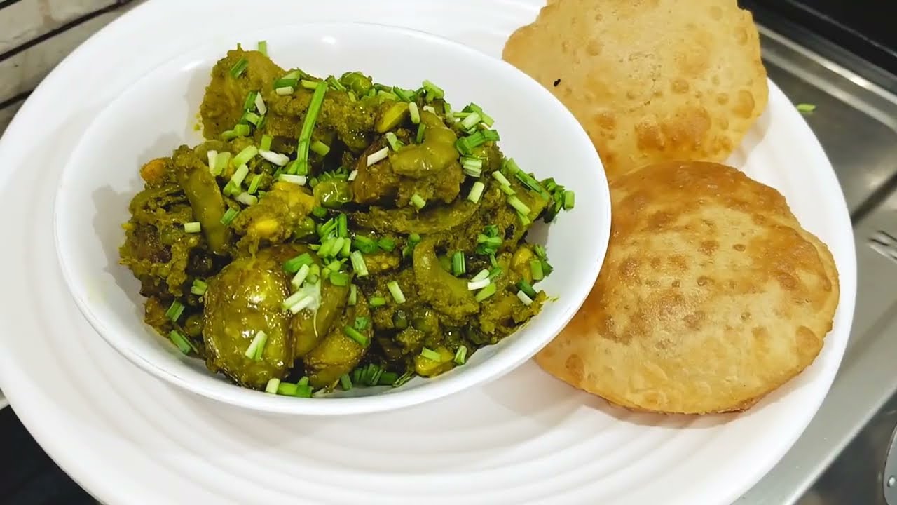 Undhiyu સૂરતી ઊંધિયું  traditional dish #undhiyu #undhiyurecipe #recipe 