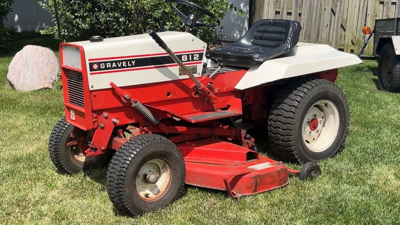 1977 Gravely 812 Garden Tractor and Attachments