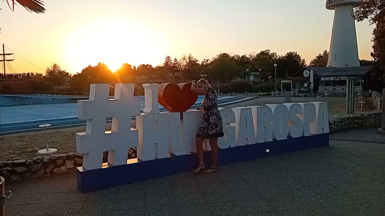 Hajd&uacute;szoboszl&oacute; Baseny termalne Węgry (magyarorsz&aacute;g)