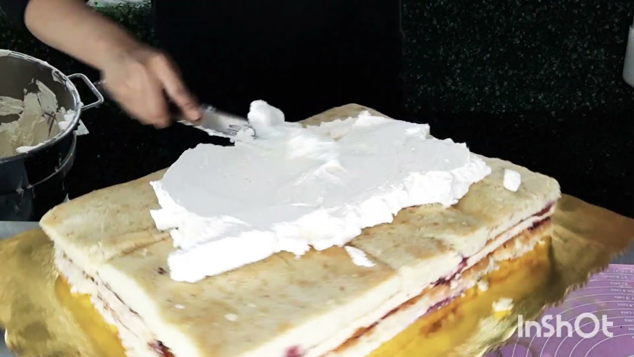 Queso Zarzamora 60 personas 1/2 plancha Decorado acordé al relleno