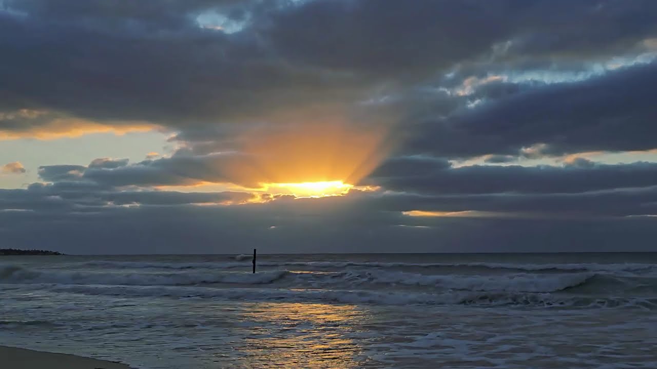 Transform Your Space: Ambient Sounds of 'Nature Lights' for Peaceful Moments