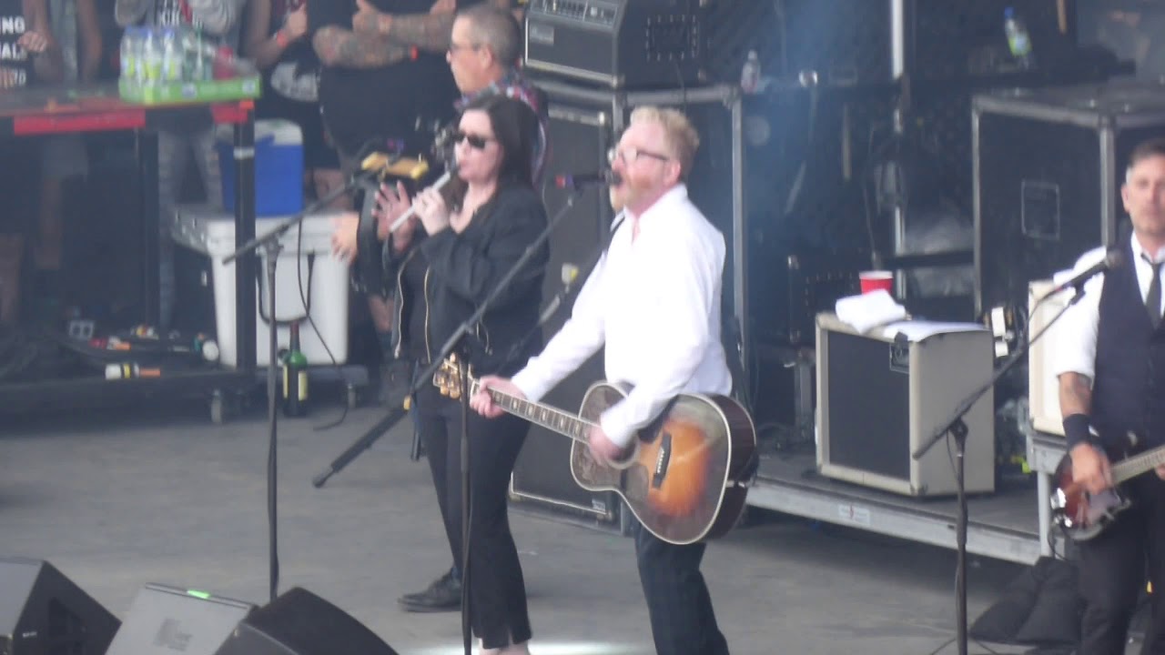Flogging Molly - Devil's Dance Floor (Live @ Montebello Rockfest)
