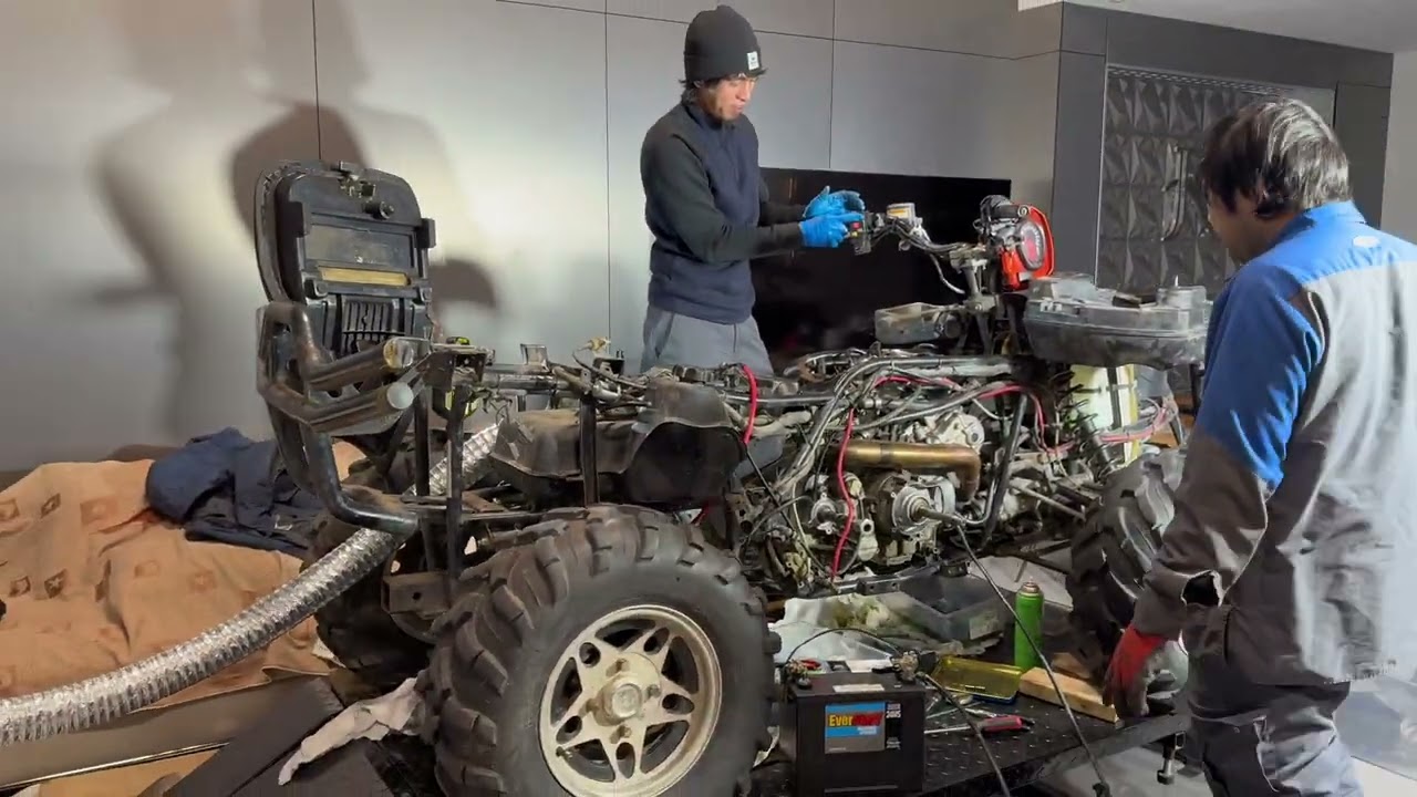 Arctic Cat 1000 TRV 2008 engine work
