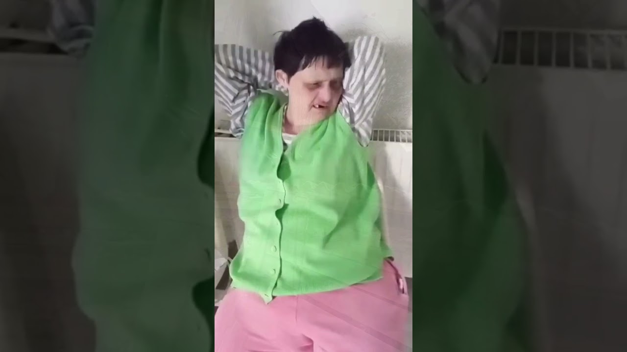 Kérlek segíts Klárának és az őt ápoló Emesének! köszönöm