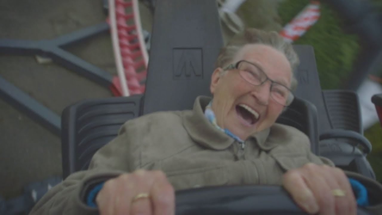 Hilarious! Daredevil Grandma rides roller coaster for the first time