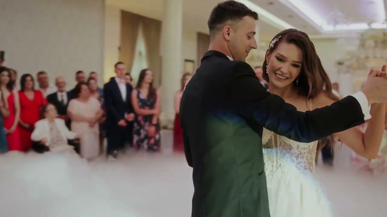 Romantyczny Pierwszy taniec w chmurach Klaudia i Igor