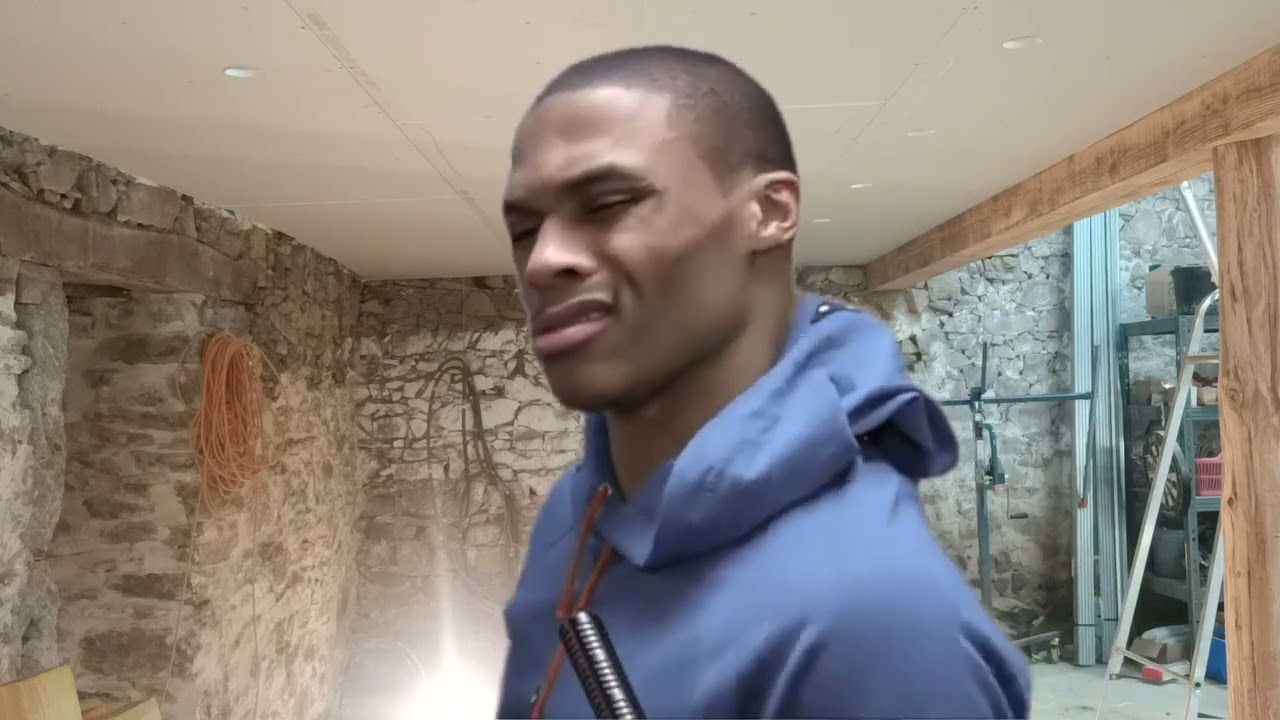 12 - FIN DE LA PREMIERE MEZZANINE