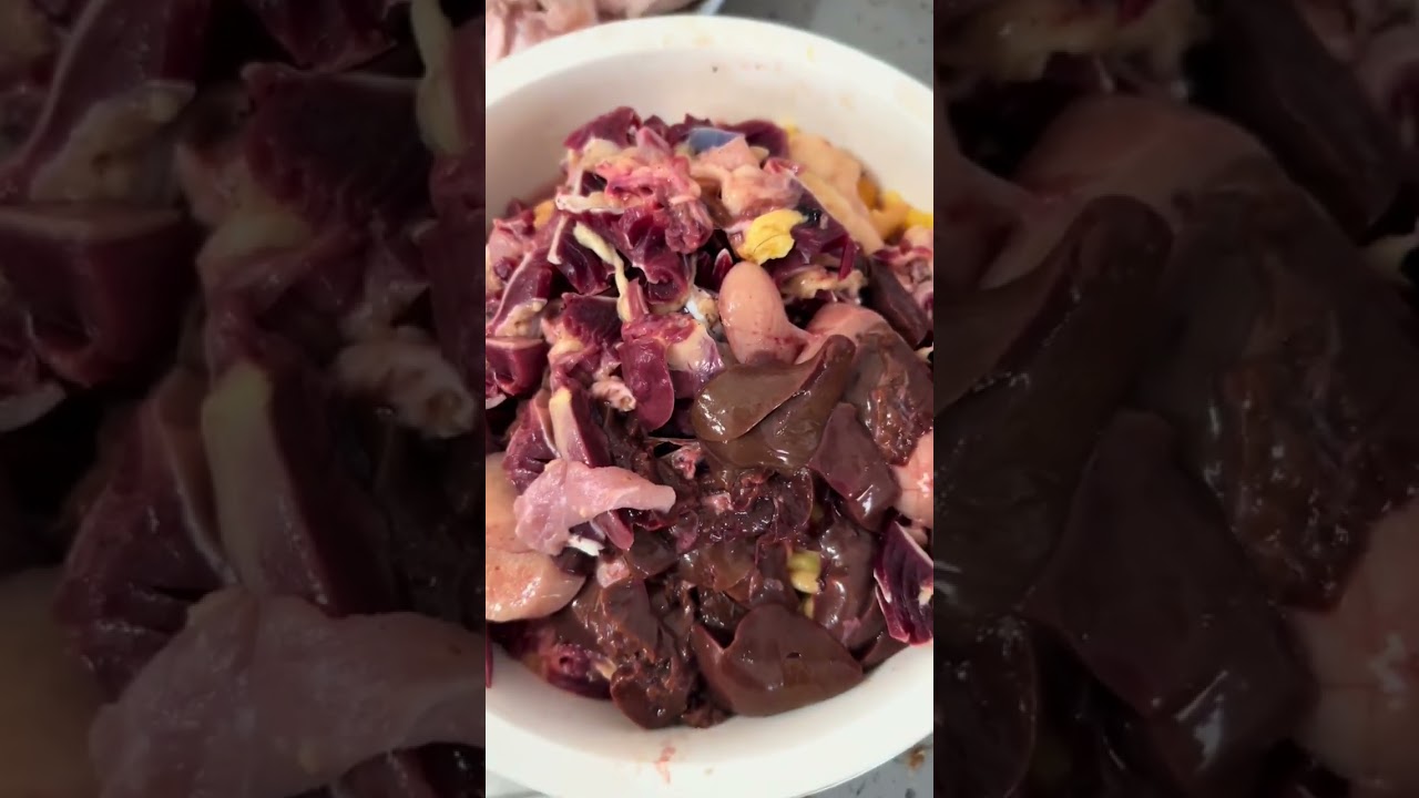 一家人配合着做一桌菜，吃得香又有成就感，这才是家的味道！