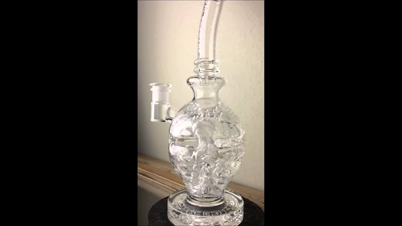 Mothership Mini Fab Egg Water Test Slow motion