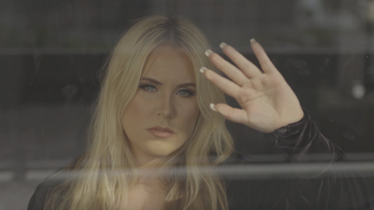 Alexis Arnold - Read Between the Lines (Official Music Video)