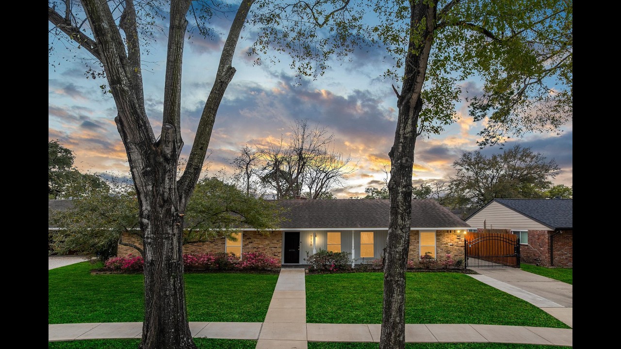 ( For Sale) 7719 Highmeadow Dr  Houston TX 77063