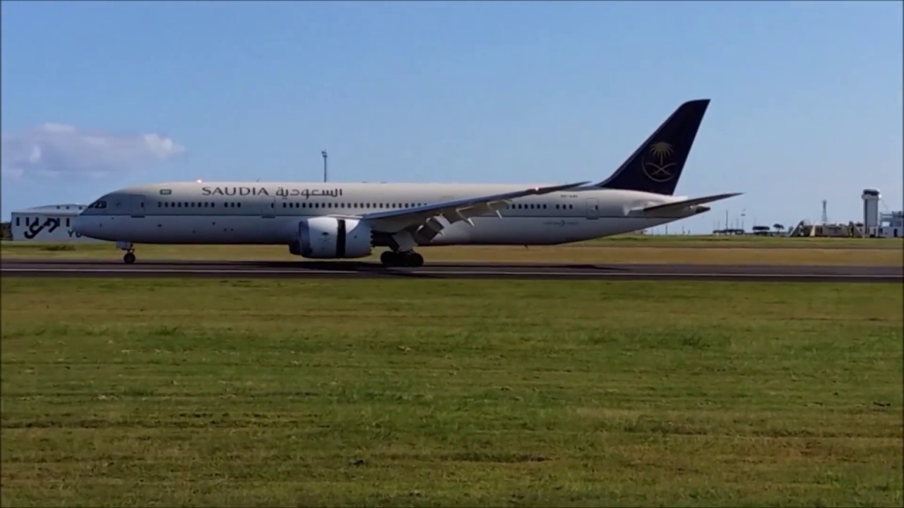 Saudia Airlines 1st flight to Mauritius/Water Salute (incl other movements of the day)