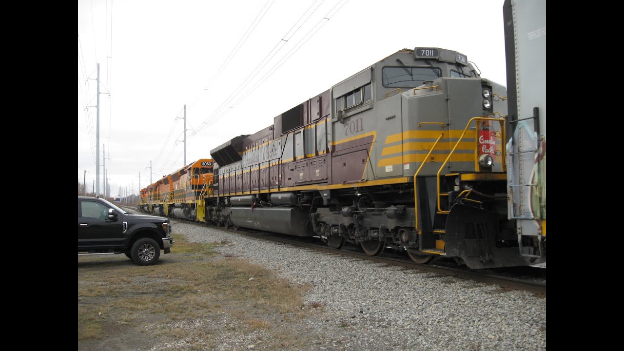 SD70ACUs in Strange Places: CSX and RSR WNY Trains Dec 2022