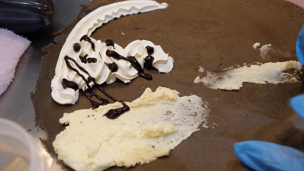 三浦の原宿クレープ職人 生クリームトリプル増し たこやきクレープ ハロウィンjapanese street food - creamy crepe compilation Cafe & 居酒屋えんじゅ